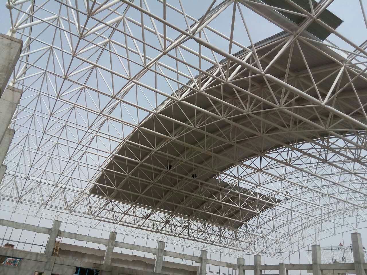 石首青岛一汽网架